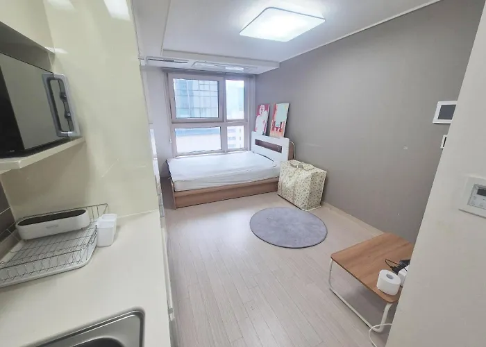 Apartment 3217#gangnam Urban Vogue #top-rated Unit # All-new Furniture & Peaceful Vibe# Sinnonhyeon 1min *